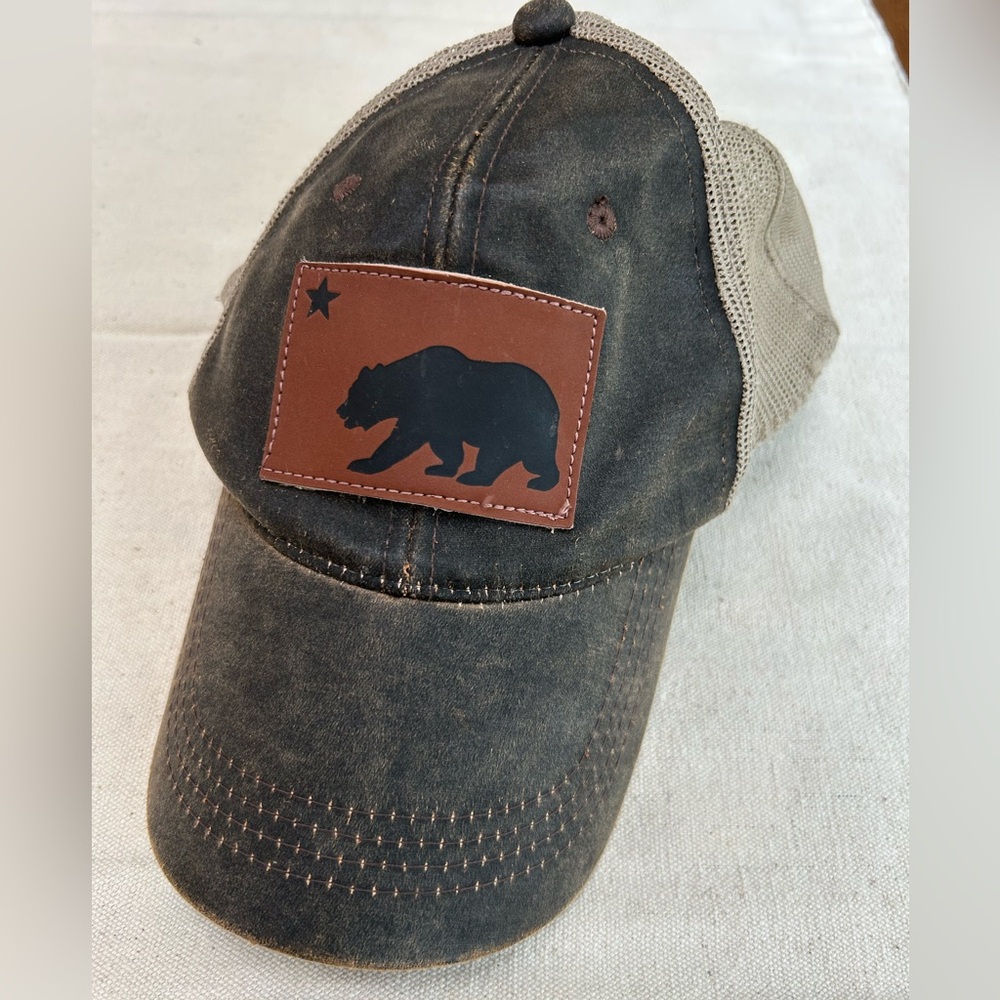 California: Leather brim and combo leather and mesh cap. CA bear insignia. Brown